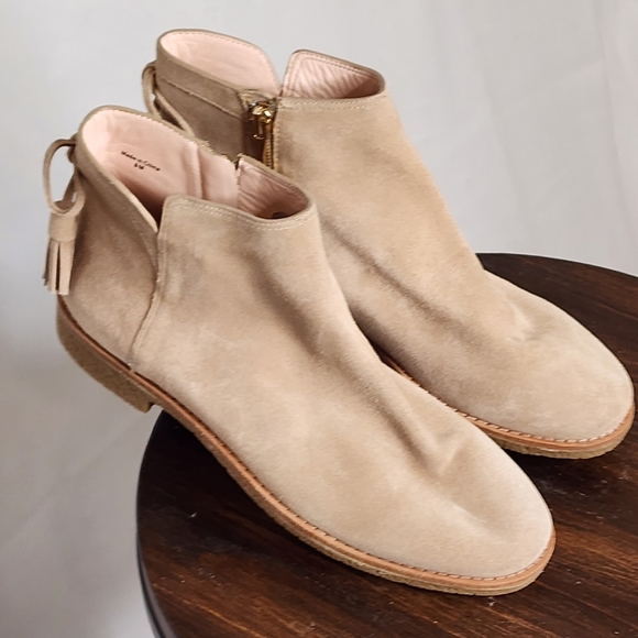 Kate Spade Tan Bellville Too Tassel Bow Suede Booties Size 8 - Picture 7 of 13